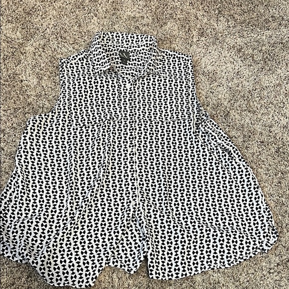 Worthington Black and White Button Down Blouses - Picture 2 of 5
